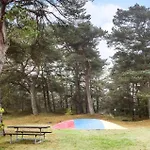 1 Bedroom Gorgeous In アパート